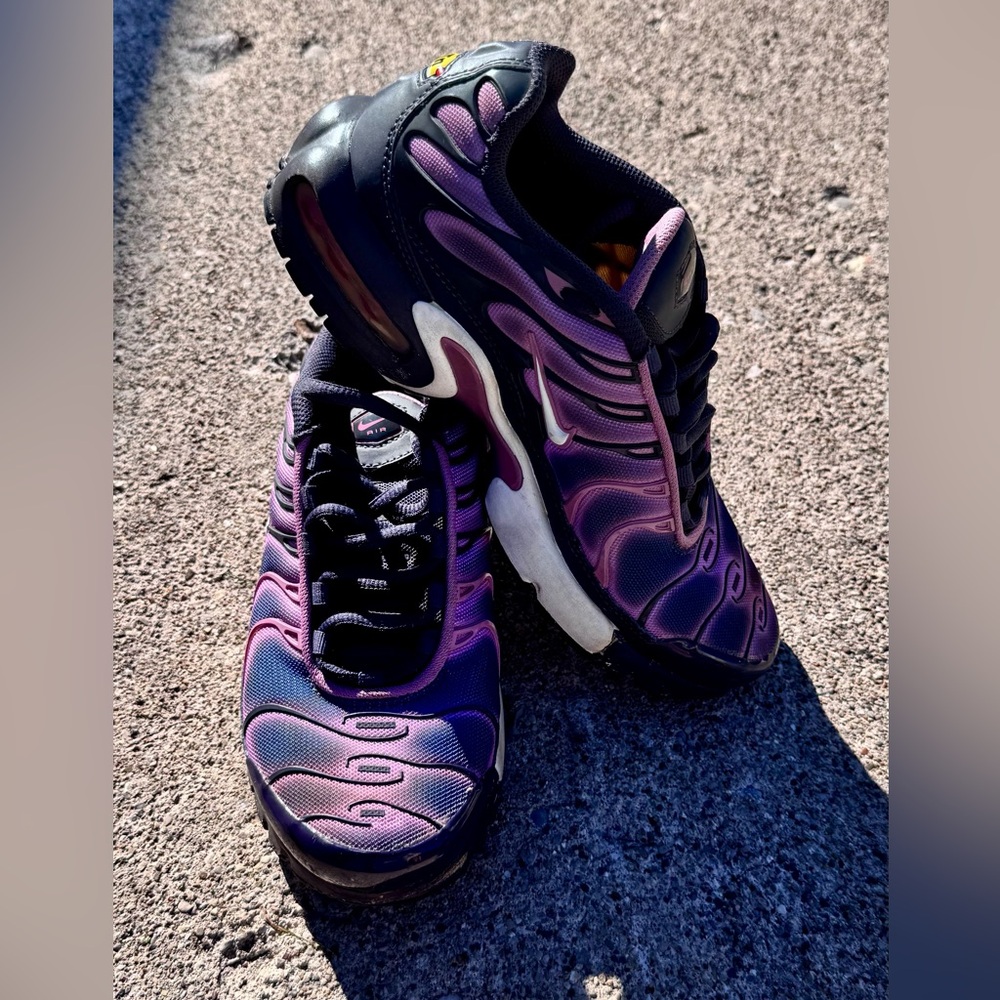Nike Air Max Plus TN GS “Gridiron Grey” Sz.5.5Y 718071-006